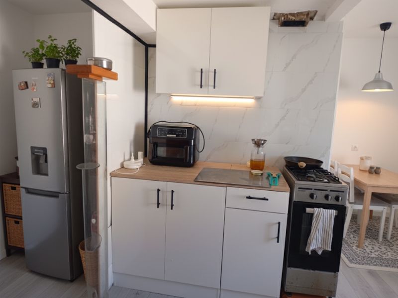 Foto de cliente de Cocina Modular Kira 3 Módulos Color Blanco Brillo y Roble Canadian 160 cm