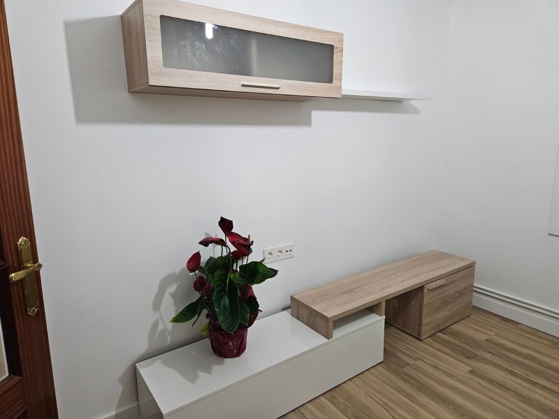 Foto de cliente de Mueble rinconero para salón Nexus en color Roble Canadian y Blanco Brillo 200 cm