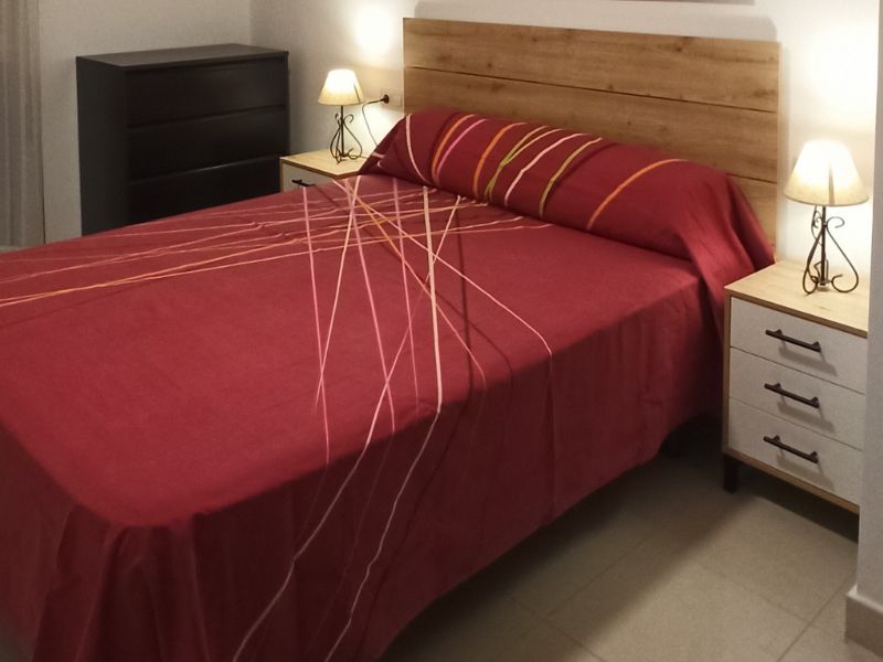 Foto de cliente de Cabecero con 2 Mesitas Lúmina en Blanco Artik y Roble Nodi 240 cm