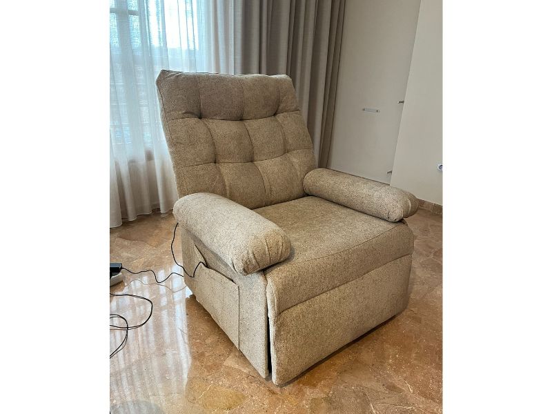 Foto de cliente de Sillón Relax Elevador Salón Gran Color Beige