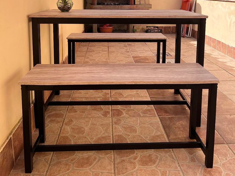 Foto de cliente de Conjunto Mesa Cocina Fija y 2 Bancos Lari Color Roble Cambrian y Negro
