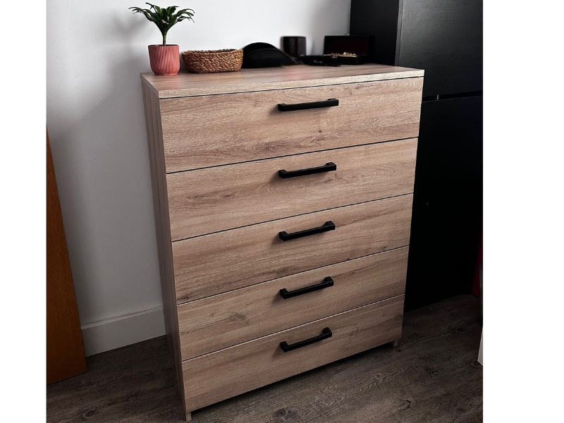 Foto de cliente de Cómoda Watson 5 cajones Roble kronberg y Roble waterford 80x103 cm