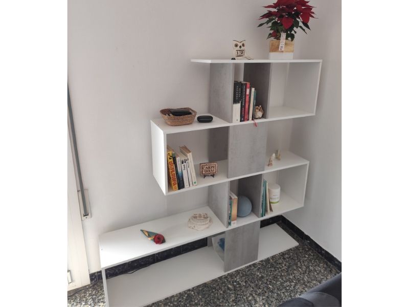 Foto de cliente de Estantería Moderna Diseño Zig Zag Color Gris Cemento Y Blanco 145x145x28 cm