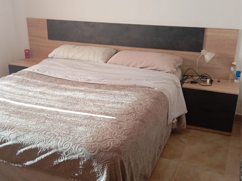 Foto de cliente de Cabecero de Cama con Mesita Andy Óxido 247 cm