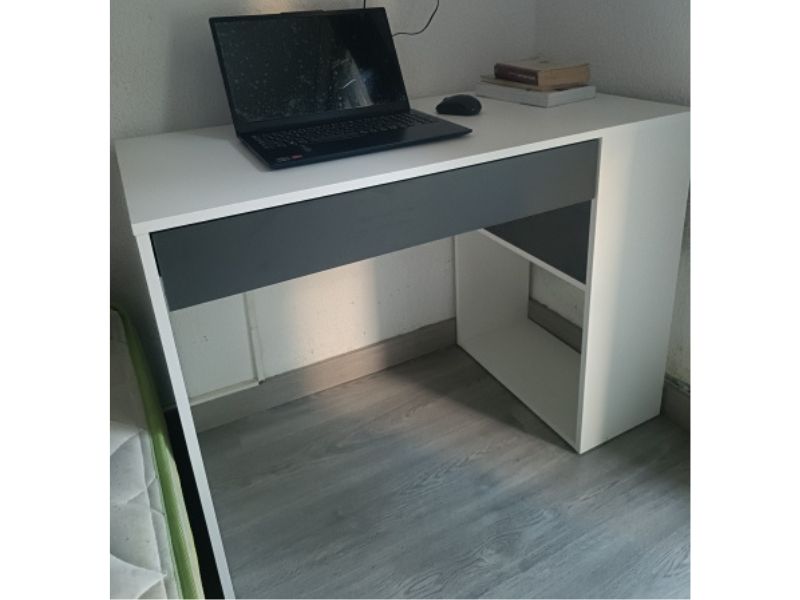 Foto de cliente de Escritorio Masster 1 cajón blanca y gris 101 cm