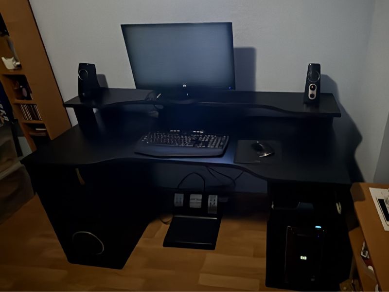 Foto de cliente de Mesa Gaming Escritorio Jeu Color Negro Con Luz Led 150 cm