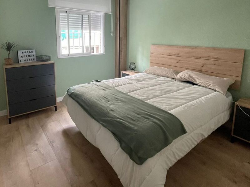 Foto de cliente de Cabecero con Mesitas Roble Nodi Y Gris Antracita 240 cm