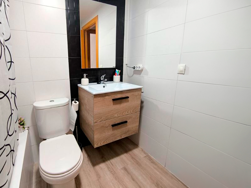 Foto de cliente de Mueble de Baño Suspendido Aruba Roble Alaska 60 cm (Lavabo Opcional)