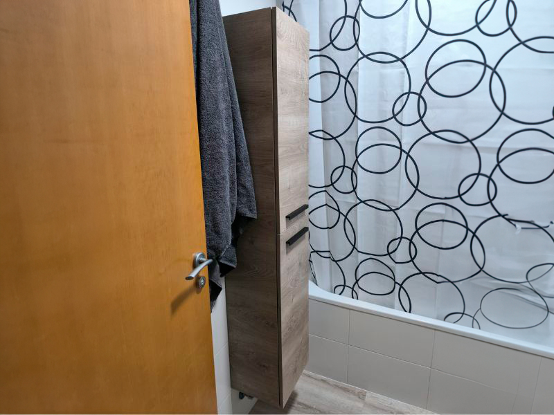 Foto de cliente de Columna de Baño Athena 2P Roble 30X150 cm