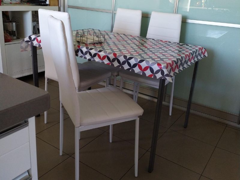 Foto de cliente de Silla de Comedor Avat Moderna en Color Blanco