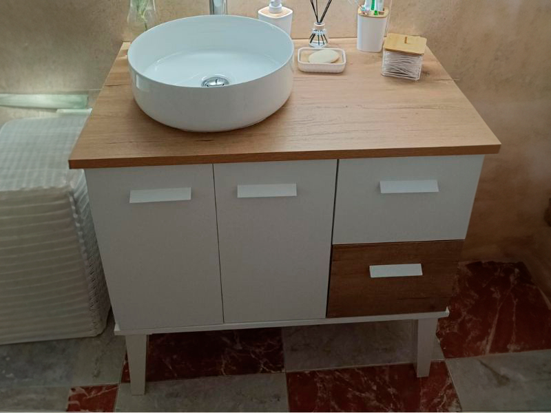 Foto de cliente de Mueble De Baño Con Patas Aqua Blanco Y Roble Gold (Lavabo Opcional) 82x92x50 cm