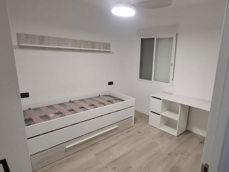 Foto de cliente de Escritorio Moderno Multi Posiciones Color Blanco Artik 120 cm