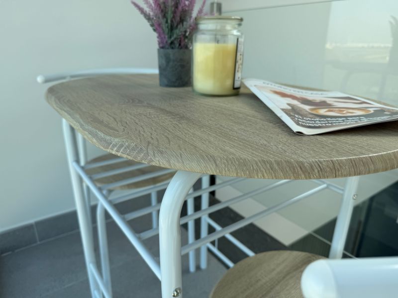 Foto de cliente de Conjunto Mesa Cocina y 2 Sillas Butterfly Fija Color Blanco y Roble Sonoma