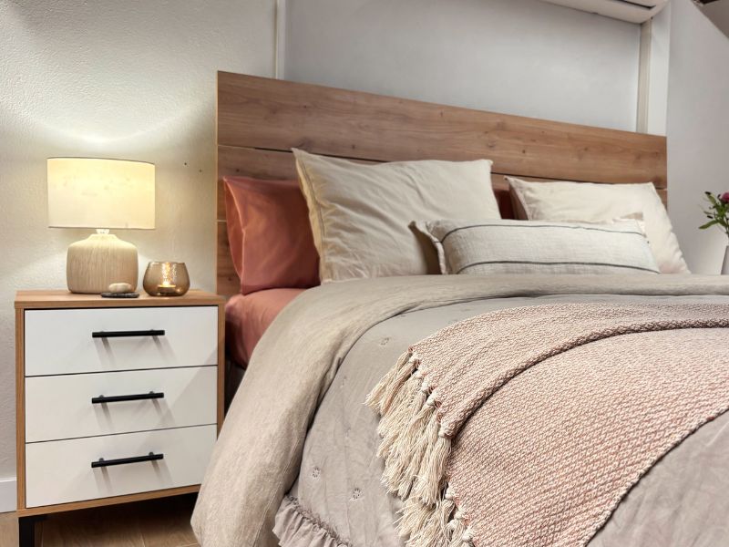 Foto de cliente de Cabecero con 2 Mesitas Lúmina en Blanco Artik y Roble Nodi 240 cm