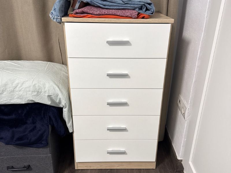 Foto de cliente de Cómoda De 5 Cajones Couple Blanco Mate Y Sahara 50x90 cm