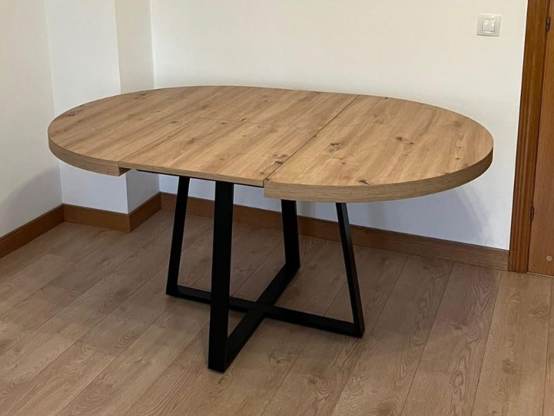 Foto de cliente de Mesa Comedor Redonda Extensible Aduna Roble y Negro 110-158x110 cm