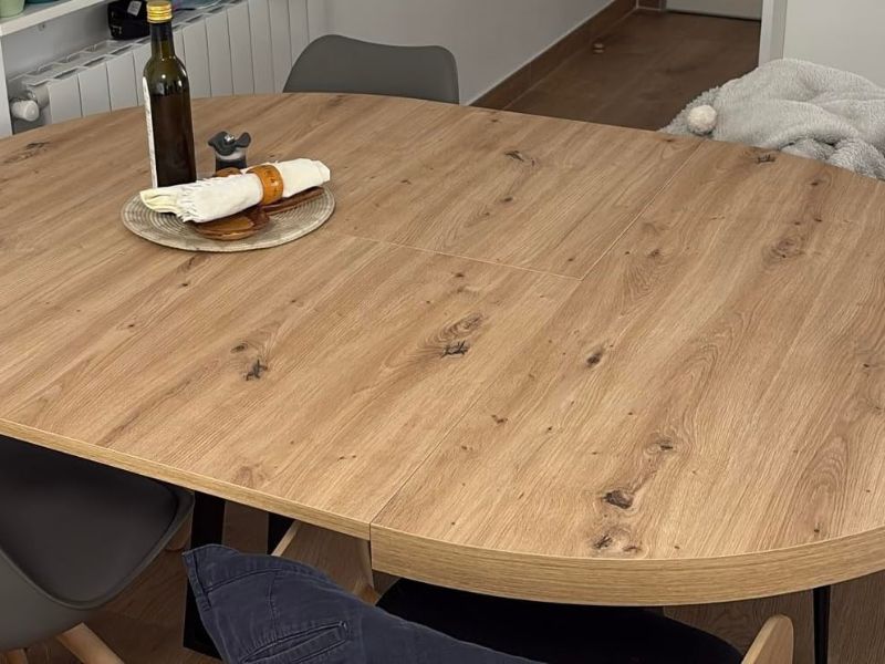 Foto de cliente de Mesa Comedor Redonda Extensible Aduna Roble y Negro 110-158x110 cm
