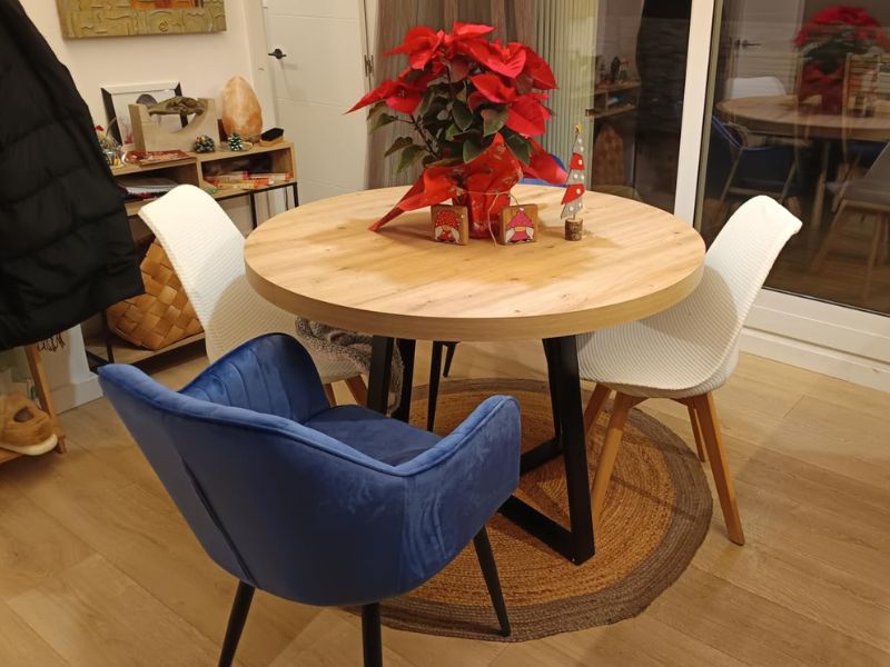 Foto de cliente de Mesa Comedor Redonda Extensible Aduna Roble y Negro 110-158x110 cm