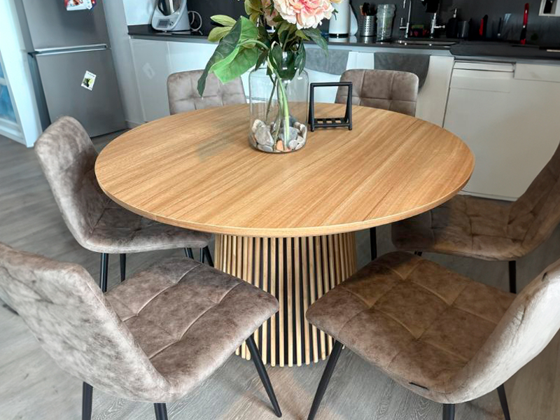 Foto de cliente de Mesa Comedor Redonda Extensible Árbol Roble Claro 120-200x120 cm