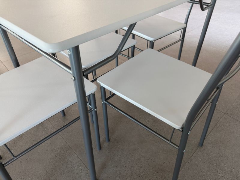Foto de cliente de Conjunto Mesa Cocina y 4 Sillas Color Gris y Blanco