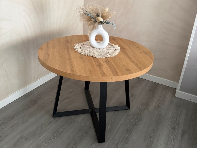 Foto de cliente de Mesa Comedor Redonda Extensible Aduna Roble y Negro 110-158x110 cm