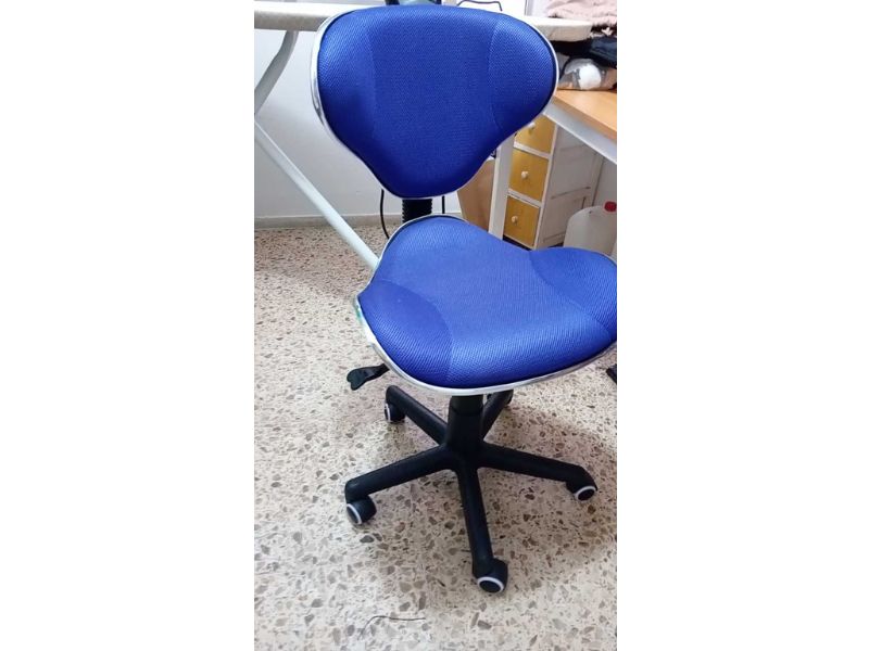 Foto de cliente de Silla escritorio Juvenil Bambola Color Azul y Negro