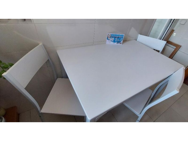 Foto de cliente de Conjunto Mesa Cocina con 4 Sillas Color Blanco Brillo