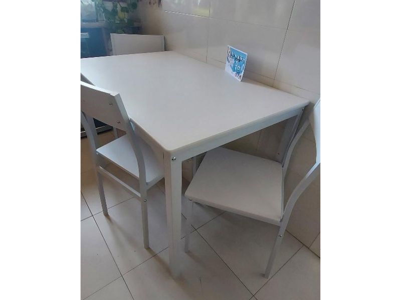 Foto de cliente de Conjunto Mesa Cocina con 4 Sillas Color Blanco Brillo