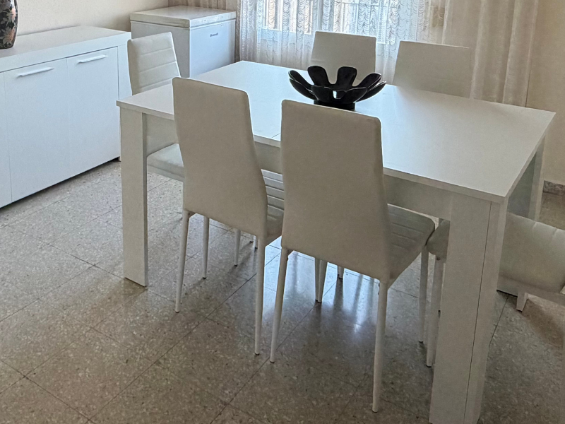 Foto de cliente de Silla de Comedor Avat Moderna en Color Blanco