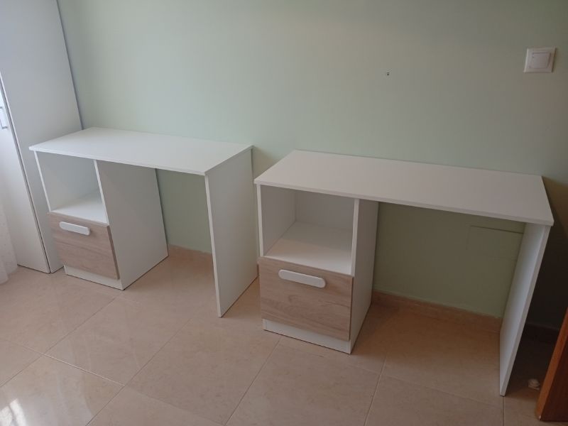 Foto de cliente de Mesa Escritorio Estelle Juvenil Color Blanco Mate y Roble Sahara 100 cm