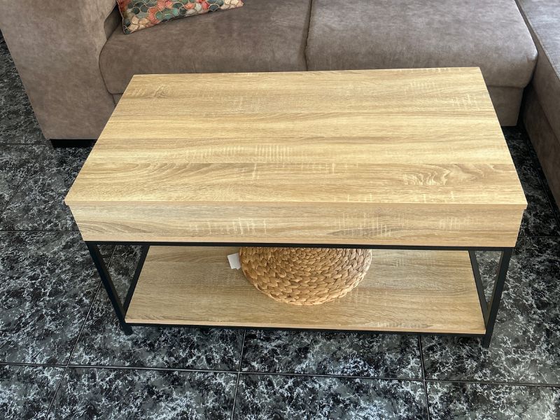 Foto de cliente de Mesa de centro elevable Aliaj color negro y roble claro 95x50 cm