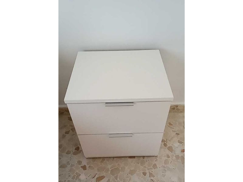 Foto de cliente de Mesita de Noche Modernas Con 2 Cajones Blanco Mate 38x45 cm
