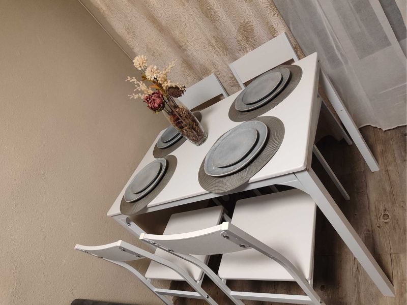Foto de cliente de Conjunto Mesa Cocina con 4 Sillas Color Blanco Brillo