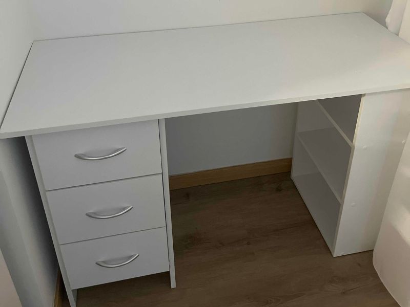 Foto de cliente de Escritorio Jobbi 3 Cajones Color Blanco Mate 115 cm