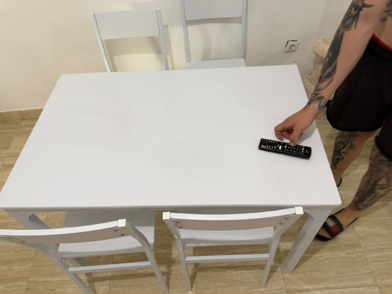 Foto de cliente de Conjunto Mesa Cocina con 4 Sillas Color Blanco Brillo