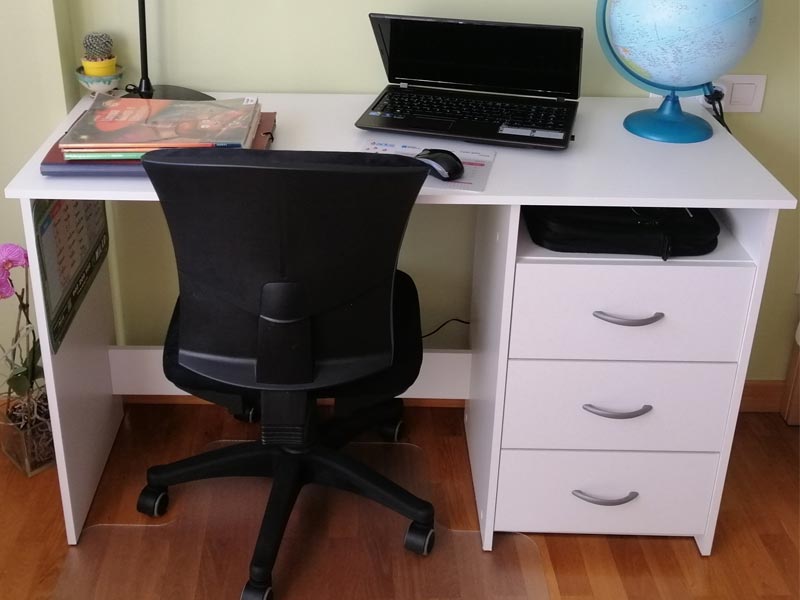 Foto de cliente de Escritorio Aristóteles color blanco mate 3 cajones 1 hueco 123 cm