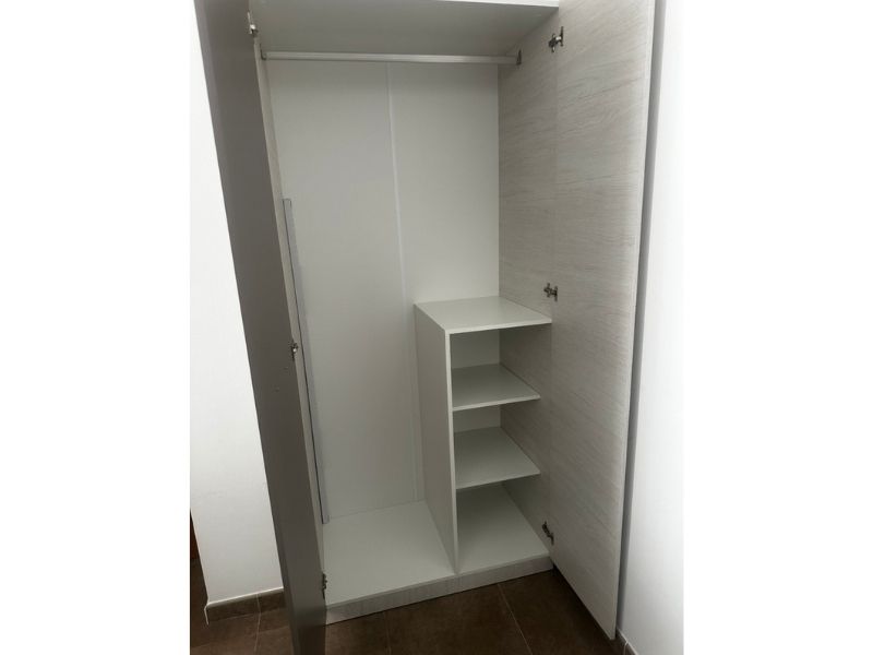 Foto de cliente de Armario Juvenil 2 Puertas Con Barra y 3 Estantes 90x200 cm