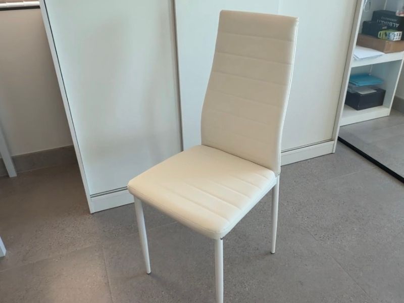 Foto de cliente de Silla de Comedor Avat Moderna en Color Blanco