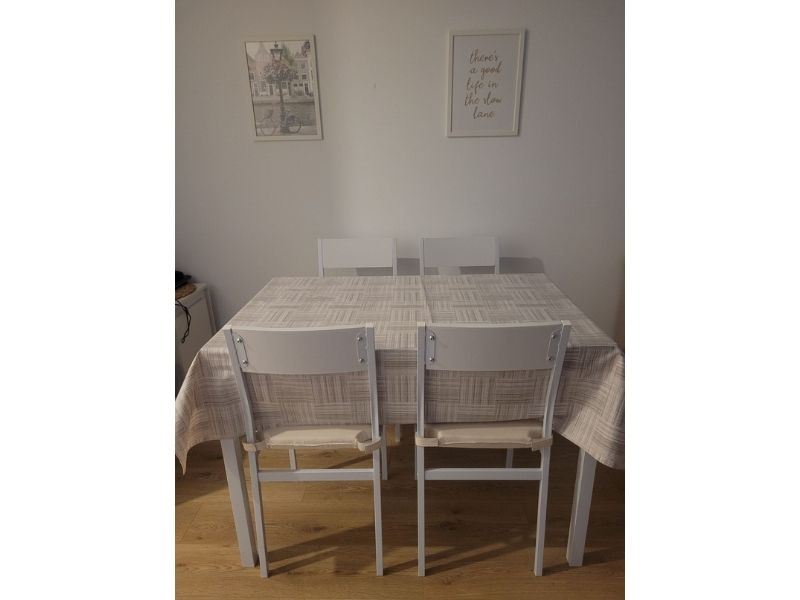 Foto de cliente de Conjunto Mesa Cocina con 4 Sillas Color Blanco Brillo