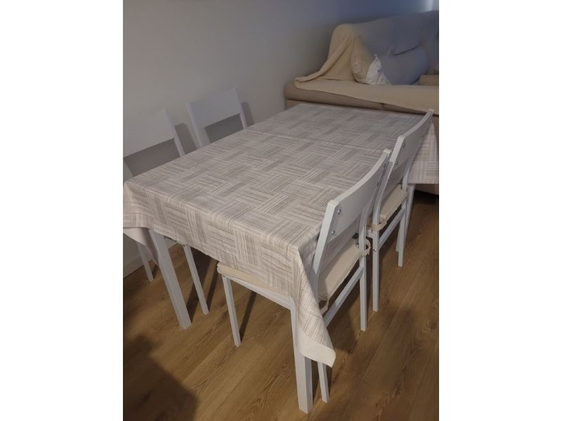 Foto de cliente de Conjunto Mesa Cocina con 4 Sillas Color Blanco Brillo