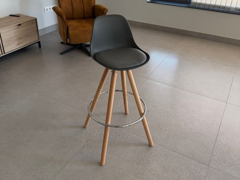 Foto de cliente de Taburetes Cocina Nórdica Bistro Gris y Roble 100 cm