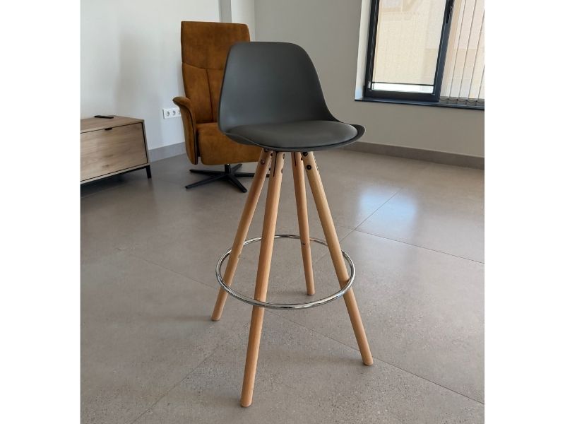 Foto de cliente de Taburetes Cocina Nórdica Bistro Gris y Roble 100 cm