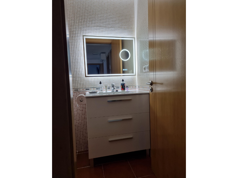 Foto de cliente de Mueble de Baño Suspendido Aruba 2 Cajones con Espejo Blanco 80 cm (Lavamanos Opcional)