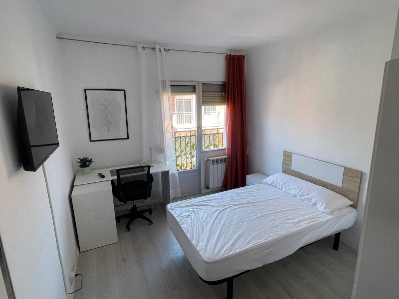 Foto de cliente de Cabecero de cama de 90 con mesita Luca Juvenil Color Blanco y Roble