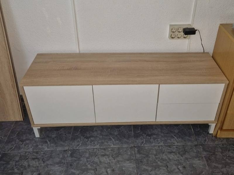 Foto de cliente de Mueble TV Brooklyn 130 cm color roble Canadian y Blanco Artik