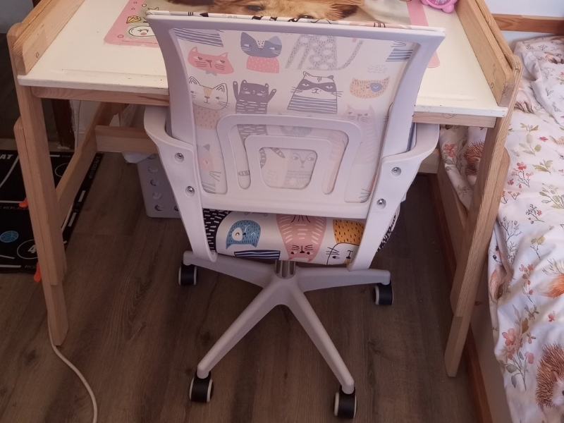 Foto de cliente de Silla Escritorio Juvenil Vita Gatito Miau Color Blanco