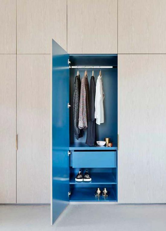 ≫ 3 Técnicas para cambiar el aspecto de las puertas del armario
