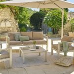 Diseños más populares de sofás de exterior para jardín