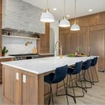 Los tonos de madera que están de moda y cómo combinarlos en tu salón o dormitorio