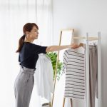 Percheros y zapateros modernos para recibidores pequeños: tendencias 2025